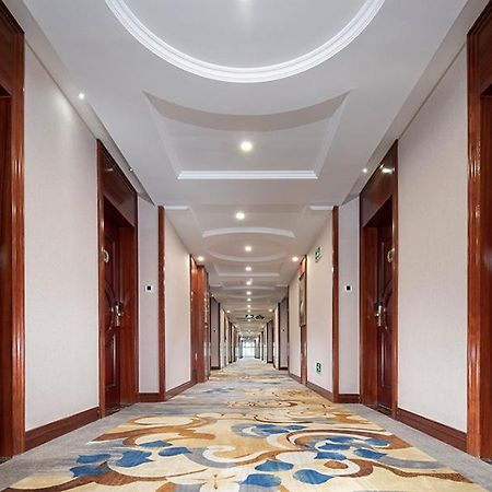 Vienna Hotel Shenzhen Pingshan Shenshan Road Экстерьер фото